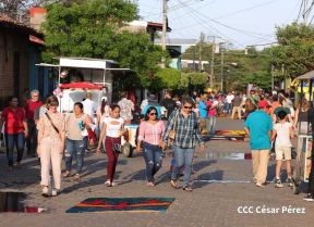 Alfombras Pasionarias: Arte que brota de las manos de un Pueblo de Fé, un Pueblo Cristiano
