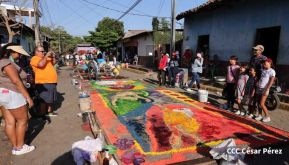 Alfombras Pasionarias: Arte que brota de las manos de un Pueblo de Fé, un Pueblo Cristiano