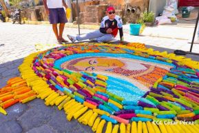 Alfombras Pasionarias: Arte que brota de las manos de un Pueblo de Fé, un Pueblo Cristiano
