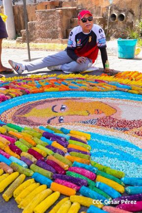 Alfombras Pasionarias: Arte que brota de las manos de un Pueblo de Fé, un Pueblo Cristiano
