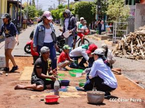Alfombras Pasionarias: Arte que brota de las manos de un Pueblo de Fé, un Pueblo Cristiano