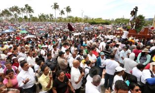 Cardenal Brenes participa en Viacrucis Penitencial