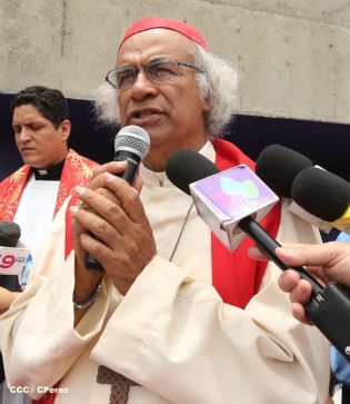 Cardenal Brenes participa en Viacrucis Penitencial