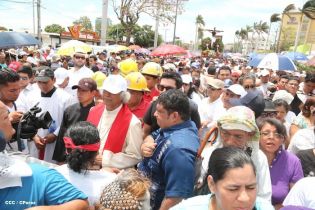 Cardenal Brenes participa en Viacrucis Penitencial