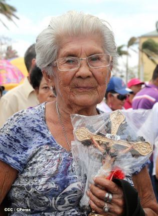 Cardenal Brenes participa en Viacrucis Penitencial