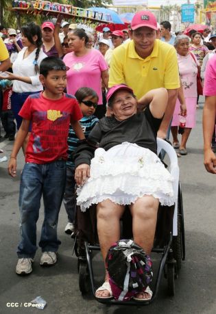 Cardenal Brenes participa en Viacrucis Penitencial