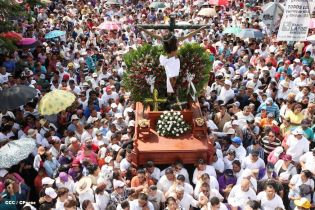 Cardenal Brenes participa en Viacrucis Penitencial