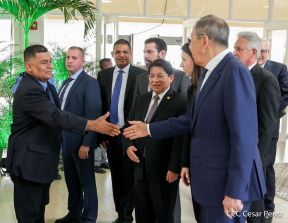 Presidente Daniel Ortega y Vicepresidenta Rosario Murillo en encuentro con Canciller de Rusia, Serguéi Lavrov