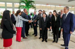 Presidente Daniel Ortega y Vicepresidenta Rosario Murillo en encuentro con Canciller de Rusia, Serguéi Lavrov