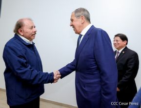 Presidente Daniel Ortega y Vicepresidenta Rosario Murillo en encuentro con Canciller de Rusia, Serguéi Lavrov