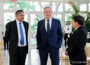 Presidente Daniel Ortega y Vicepresidenta Rosario Murillo en encuentro con Canciller de Rusia, Serguéi Lavrov