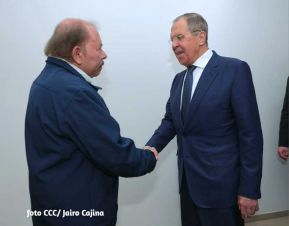 Presidente Daniel Ortega y Vicepresidenta Rosario Murillo en encuentro con Canciller de Rusia, Serguéi Lavrov