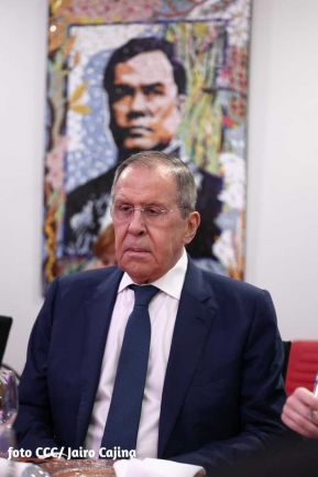 Presidente Daniel Ortega y Vicepresidenta Rosario Murillo en encuentro con Canciller de Rusia, Serguéi Lavrov