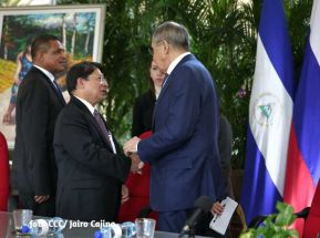 Presidente Daniel Ortega y Vicepresidenta Rosario Murillo en encuentro con Canciller de Rusia, Serguéi Lavrov