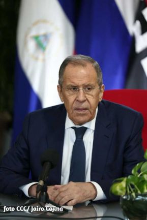 Presidente Daniel Ortega y Vicepresidenta Rosario Murillo en encuentro con Canciller de Rusia, Serguéi Lavrov