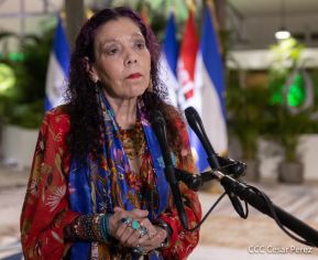 Presidente Daniel y Compañera Rosario conmemoran Día Nacional de la Paz