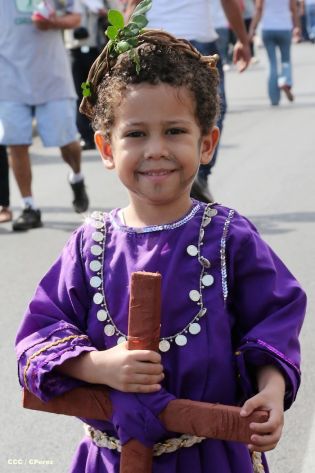 Cardenal Brenes participa en Viacrucis Penitencial