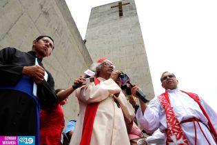 Cardenal Brenes participa en Viacrucis Penitencial