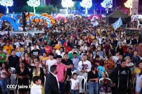 Noche de avivamiento y adoración en la vigilia de Ríos de Agua Viva