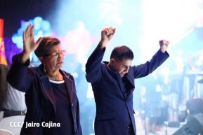 Noche de avivamiento y adoración en la vigilia de Ríos de Agua Viva