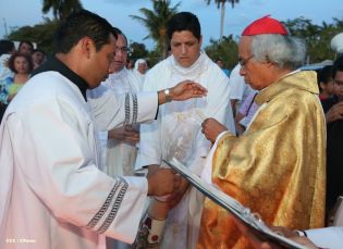 Cardenal Brenes: "Dios ha resucitado"