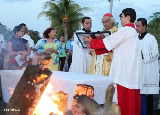 Cardenal Brenes: "Dios ha resucitado"