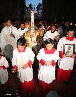 Cardenal Brenes: "Dios ha resucitado"