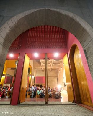 Cardenal Brenes: "Dios ha resucitado"