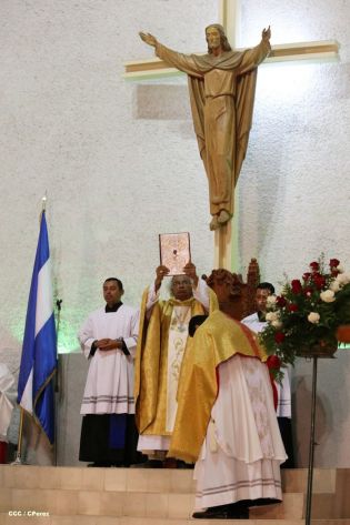 Cardenal Brenes: "Dios ha resucitado"