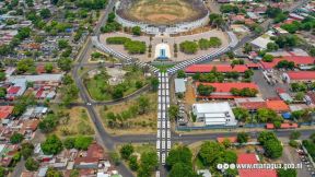 Presidente Daniel Ortega y Compañera Rosario Murillo entregan buses rusos a transportistas