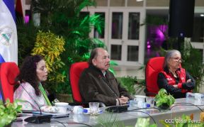 Comandante Daniel Ortega y Compañera Rosario se reúnen con el Presidente del PARLACEN