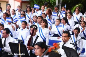 Presidente Daniel Ortega y Vicepresidenta Rosario Murillo en encuentro con el Presidente de Irán