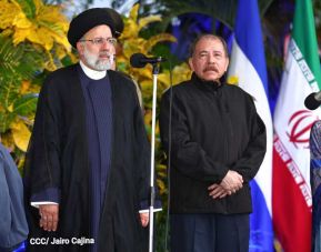 Presidente Daniel Ortega y Vicepresidenta Rosario Murillo en encuentro con el Presidente de Irán
