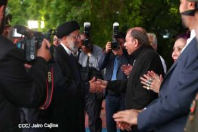 Presidente Daniel Ortega y Vicepresidenta Rosario Murillo en encuentro con el Presidente de Irán