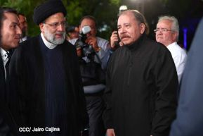 Presidente Daniel Ortega y Vicepresidenta Rosario Murillo en encuentro con el Presidente de Irán