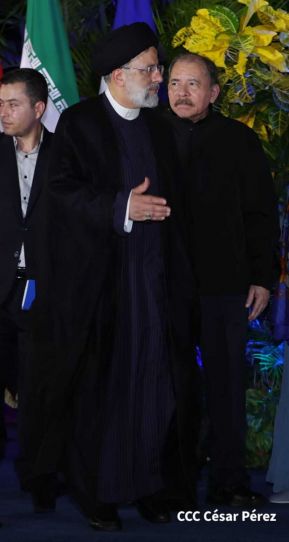 Presidente Daniel Ortega y Vicepresidenta Rosario Murillo en encuentro con el Presidente de Irán