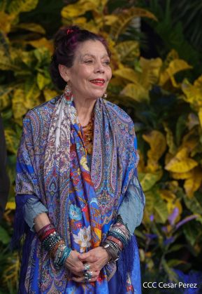 Presidente Daniel Ortega y Vicepresidenta Rosario Murillo en encuentro con el Presidente de Irán