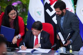 Presidente Daniel Ortega y Vicepresidenta Rosario Murillo en Acto de Clausura de la Visita del Presidente de Irán