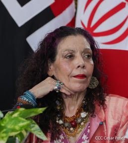 Presidente Daniel Ortega y Vicepresidenta Rosario Murillo en Acto de Clausura de la Visita del Presidente de Irán