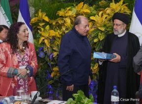 Presidente Daniel Ortega y Vicepresidenta Rosario Murillo en Acto de Clausura de la Visita del Presidente de Irán