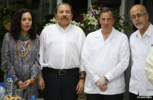 Presidente Daniel y Compañera Rosario sostienen encuentro con Canciller de México