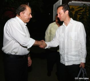 Presidente Daniel y Compañera Rosario sostienen encuentro con Canciller de México