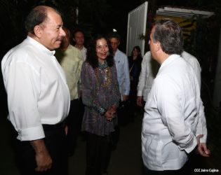 Presidente Daniel y Compañera Rosario sostienen encuentro con Canciller de México