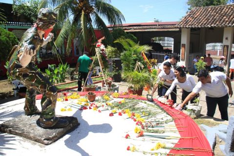 Así se conmemoró el 44 aniversario de la Liberación de León