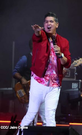 Esto fue lo que se vivió en el concierto de Olga Tañón y Eddy Herrera