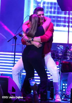 Esto fue lo que se vivió en el concierto de Olga Tañón y Eddy Herrera
