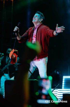 Esto fue lo que se vivió en el concierto de Olga Tañón y Eddy Herrera