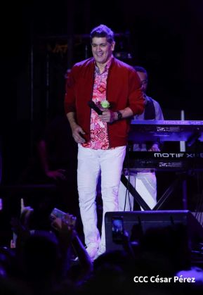 Esto fue lo que se vivió en el concierto de Olga Tañón y Eddy Herrera