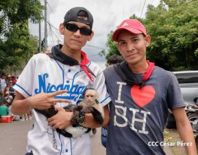 Militantes sandinistas participan en caminata en honor al Repliegue Táctico a Masaya