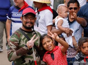 Militantes sandinistas participan en caminata en honor al Repliegue Táctico a Masaya